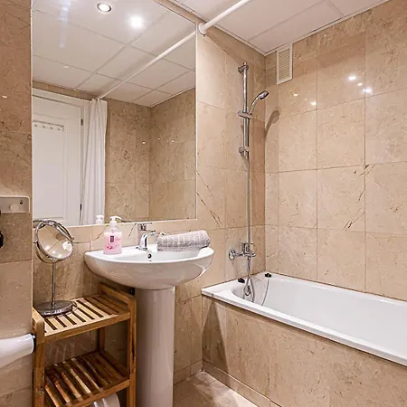 Spacious Apartment, El Coloso *