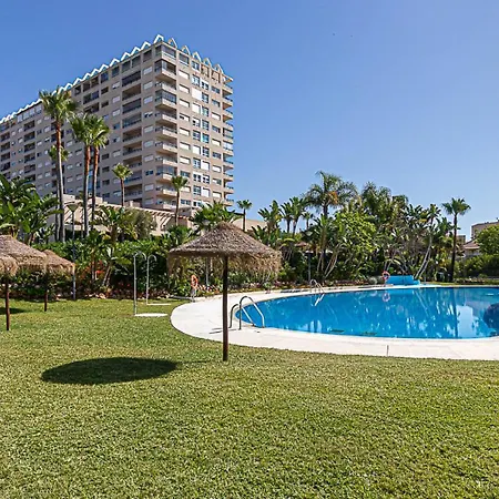 Spacious Apartment, El Coloso