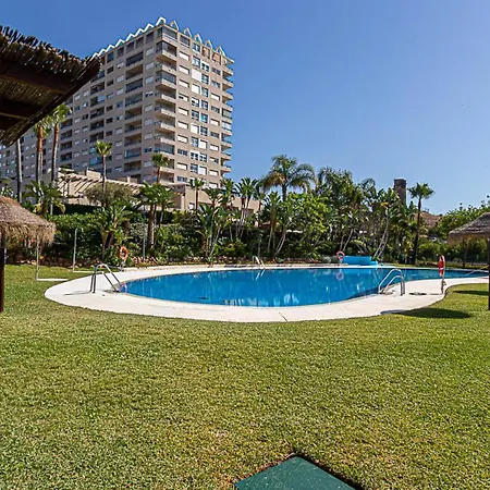 Apartment Spacious Apartment, El Coloso Benalmadena