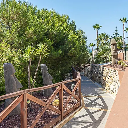 Spacious Apartment, El Coloso *